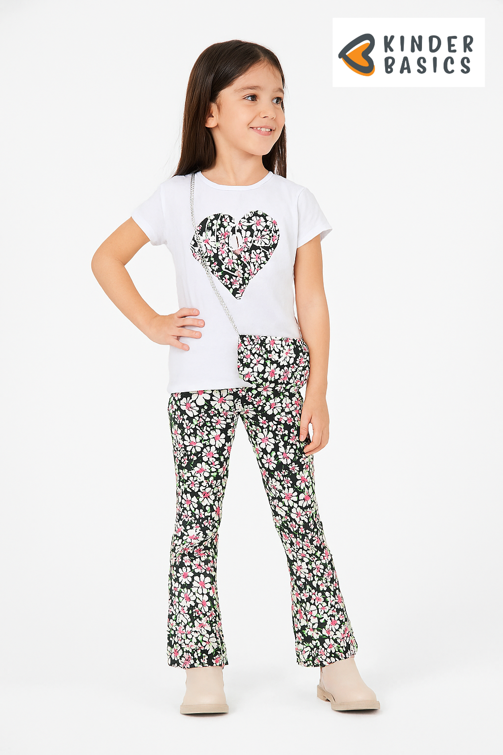 Tshirt + tasje met bloemetjesbroek