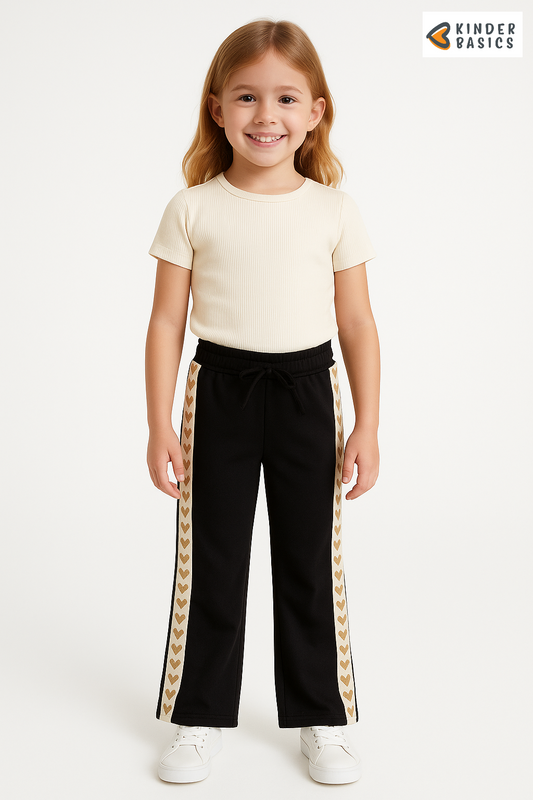 Zwarte broek bies hartjes